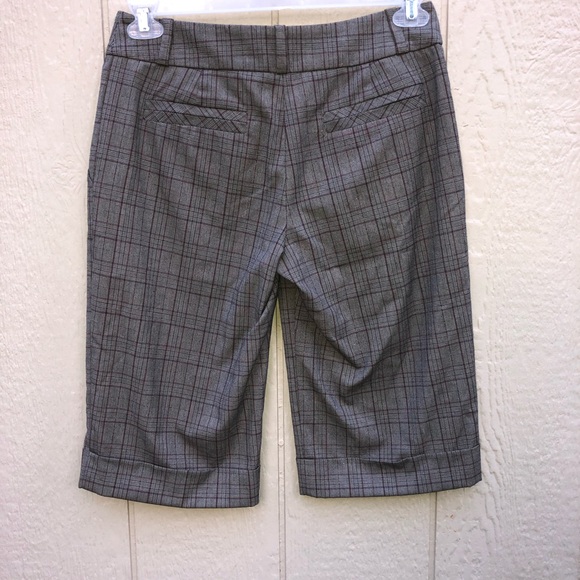 ⚡️ 5/$15 ⚡️Bebe | trouser shorts | size 4 - Picture 4 of 5